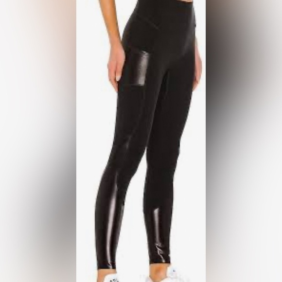 SPANX Every Wear Active Gloss Pocket Leggings Black size Large - Picture 12 of 12